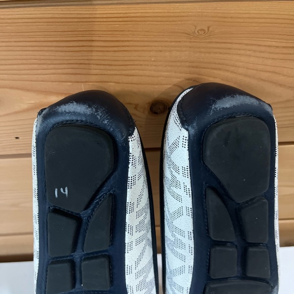 Michael Kors Navy and White Flats 7.5 - Picture 3 of 12